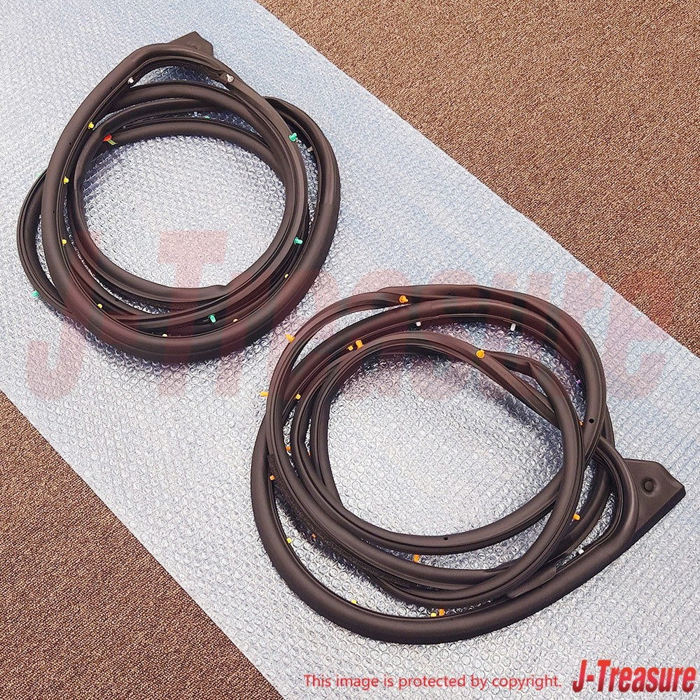 NISSAN NV200 M20 Genuine Fr/Door Weatherstrip RH & LH 80830-JX30A 80831-JX30A