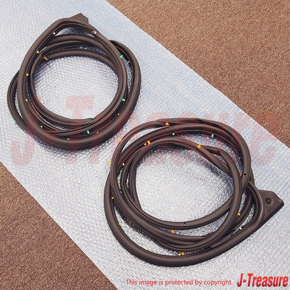 NISSAN NV200 M20 Genuine Fr/Door Weatherstrip RH & LH 80830-JX30A 80831-JX30A