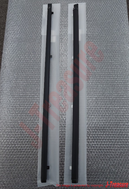 TOYOTA 4RUNNER RN80 89-95 Genuine F/Door Glass Outer Weatherstrip RH & LH Set