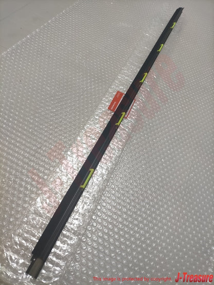 HONDA CIVIC EK# 96-00 Genuine Door Window Weather Molding RH 72410-S03-003 OEM