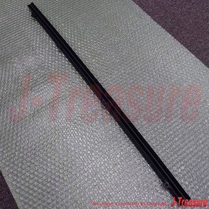 TOYOTA 4RUNNER VZN130 90-95 Genuine Fr/Door Glass Outer Weatherstrip RH & LH Set