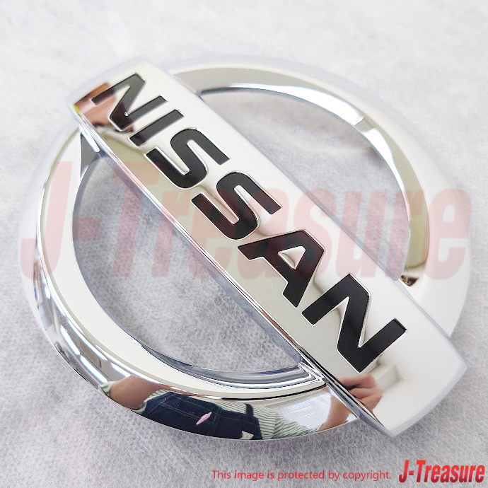 NISSAN VERSA NOTE E12X 2014-2019 Genuine Front Emblem 62890-3VA2A OEM