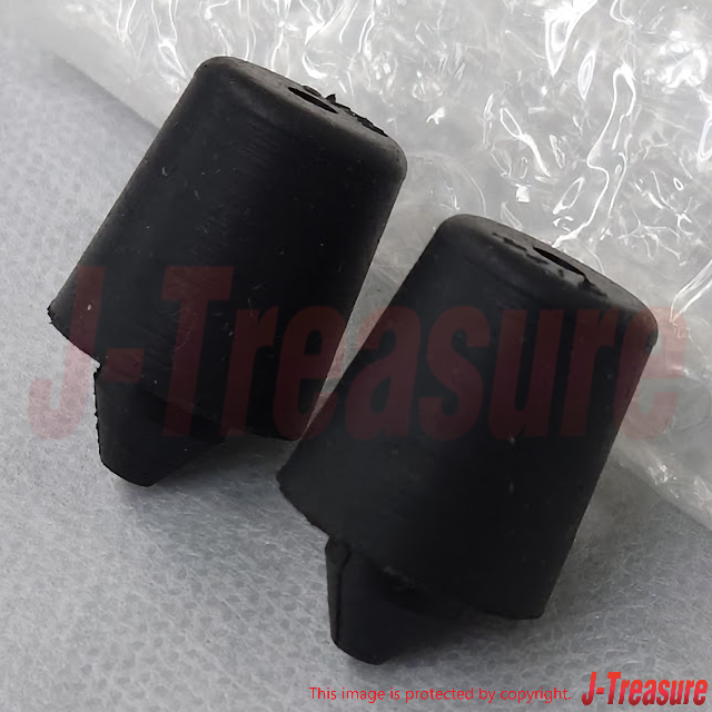 NISSAN MAXIMA A34 04-08 Genuine Trunk Lid Bumper Rubber 01658-00102 x2 set OEM