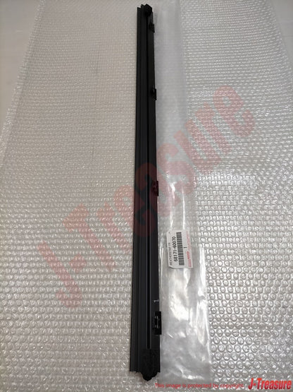 TOYOTA LAND CRUISER LX570 Genuine Front Door Glass Inner Weatherstrip Right OEM