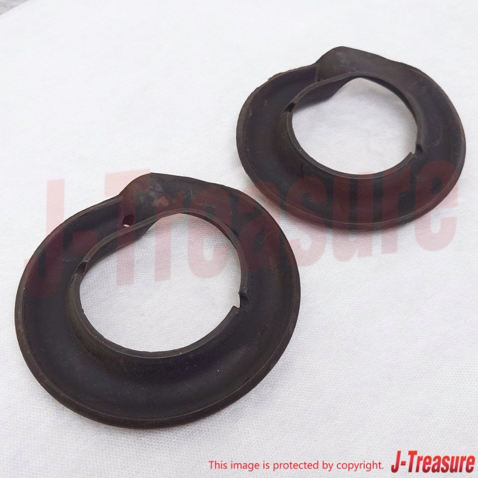 TOYOTA LAND CRUISER KZJ7# 1995 Genuine Rear Coil Spring Insulator Lower x2 Set