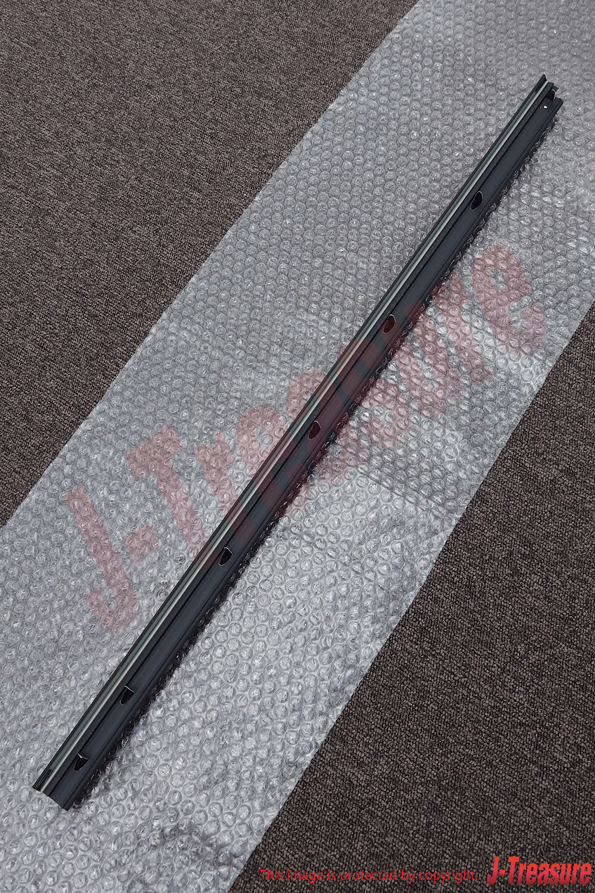 HONDA S2000 AP1  AP2 00-09 Genuine Door Inner Weatherstrip RH 72335-S2A-003 OEM