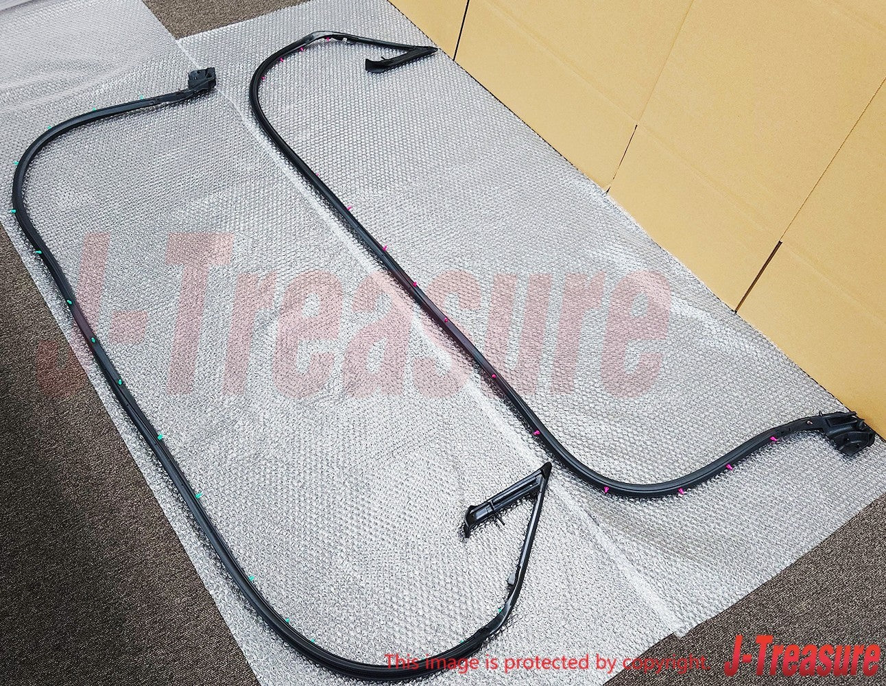 NISSAN SKYLINE GT-R BNR32 89-94 Genuine Front Door Weather Strip RH & LH set RHD