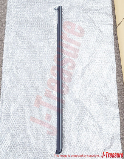 TOYOTA LAND CRUISER UZJ100 '98-07 Genuine Quarter Belt Moulding RH 75660-60040