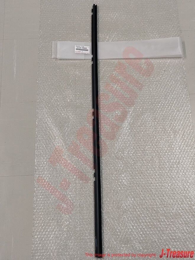 TOYOTA CELSIOR LEXUS LS430 UCF30 01-06 Front Door Outside Lower Moulding Set OEM