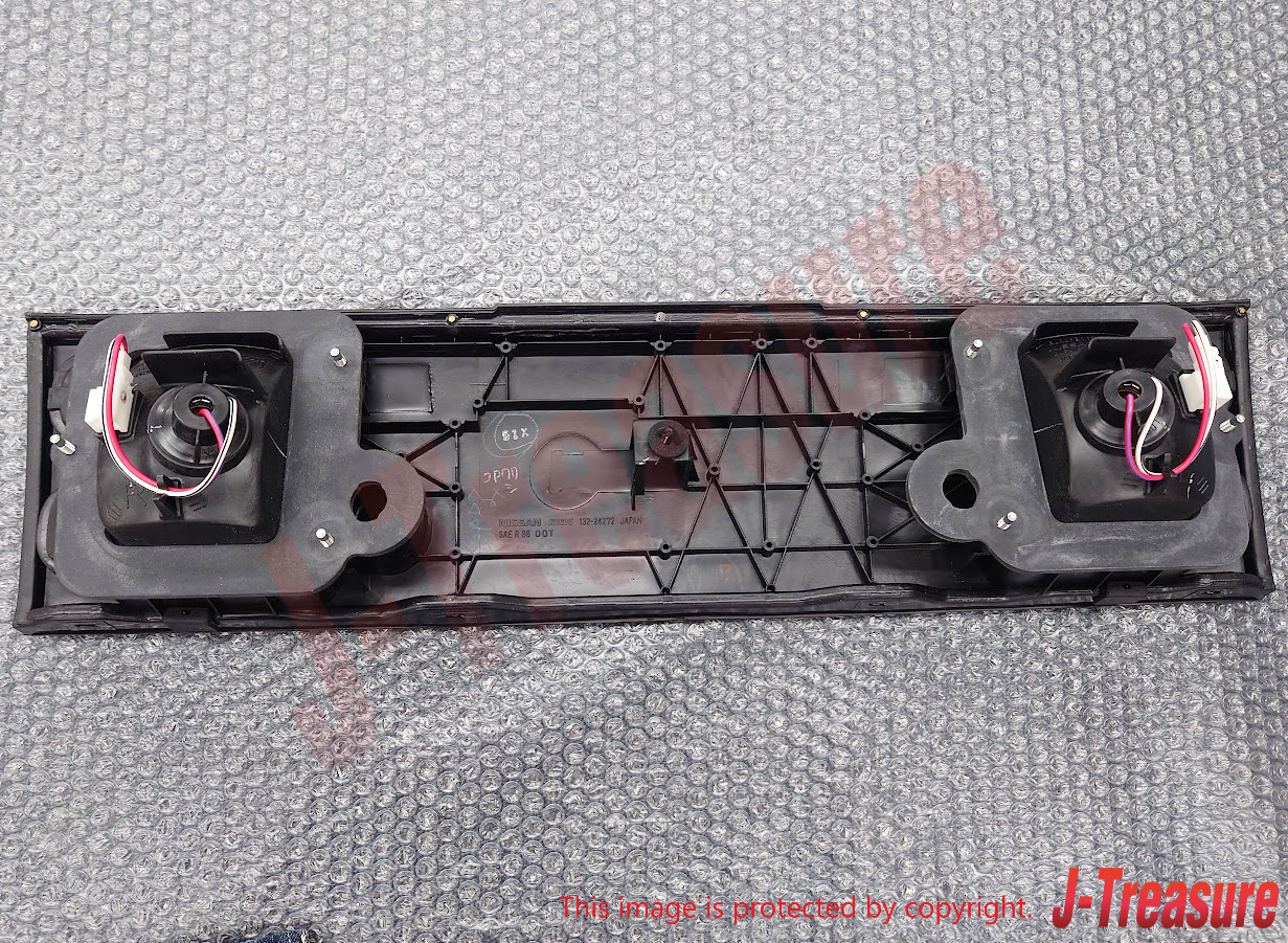 NISSAN 300ZX Z32 89-96 Genuine Rear Center Tail Reverse Light 26540-VP100 OEM