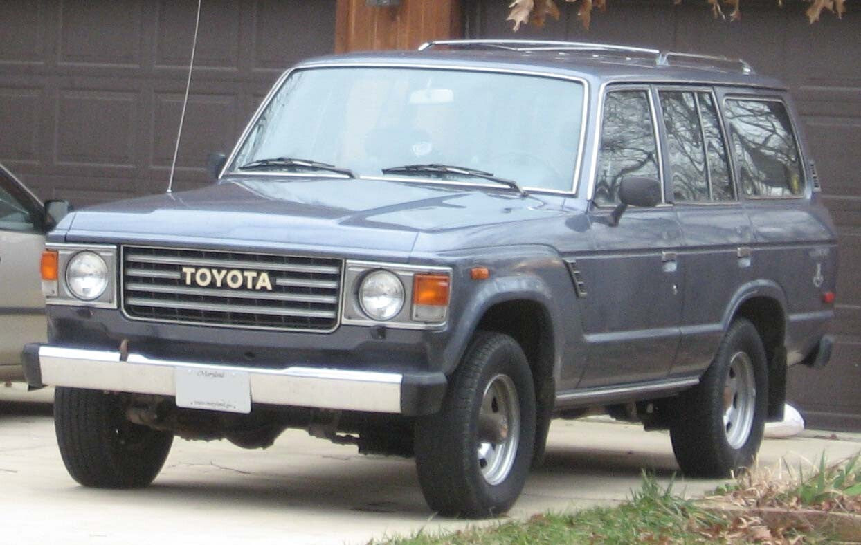 TOYOTA LAND CRUISER FJ60 BJ60 1981-1987 Genuine Front Grille "TOYOTA" Emblem OEM