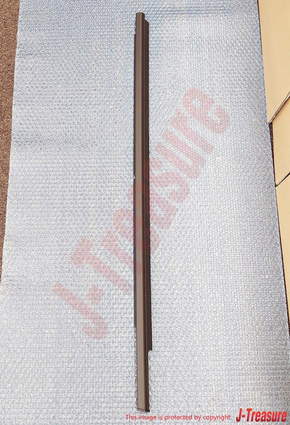 MITSUBISHI OUTLANDER CW#W 07-13 Genuine Front Door Window Belt Line Moulding LH