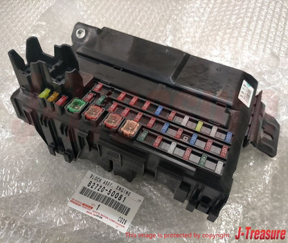 TOYOTA LEXUS LS460L 07-17 Genuine Engine Room Junction Fuse Relay 82720-50081