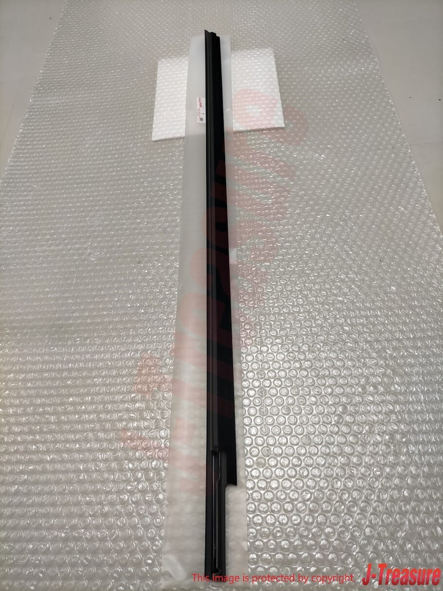 TOYOTA CAMRY MCV20 1997-2001 Genuine Front Door Belt Moulding RH 75710-33040 OEM