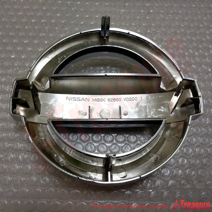 NISSAN PATROL SAFARI Y61 1997-2010 Genuine Front Emblem 62890-VD200 OEM