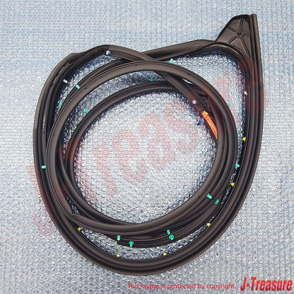 NISSAN NV200 M20 Genuine Front Door Weatherstrip RH 80830-JX30A OEM