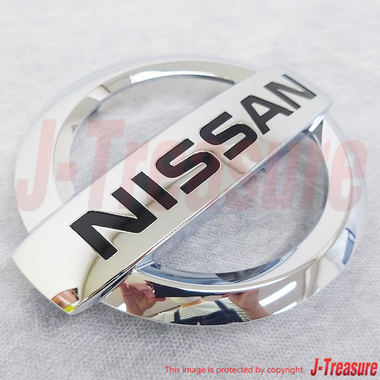 NISSAN VERSA NOTE E12X 2014-2019 Genuine Front Emblem 62890-3VA2A OEM