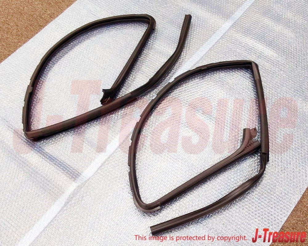 NISSAN NV200 M20 Genuine Front Door Glass Run Rubber RH & LH Set OEM