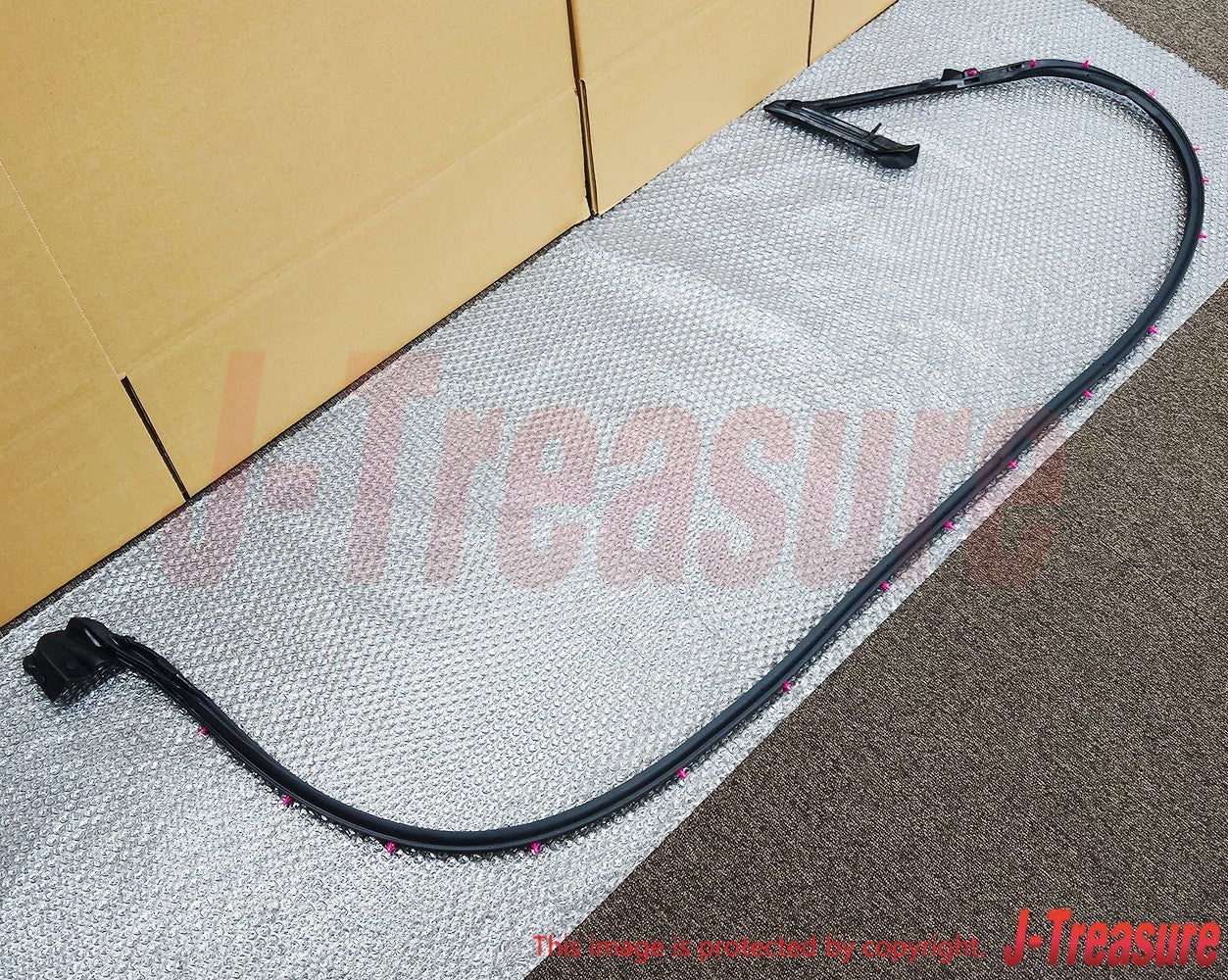 NISSAN SKYLINE GT-R BNR32 89-94 Genuine Front Door Weather Strip RH OEM RHD