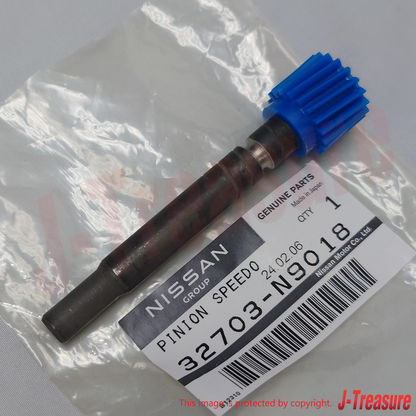 NISSAN TRUCK HARDBODY D21 88-89 Genuine Speedometer Pinion Assy 32702-03N18 OEM