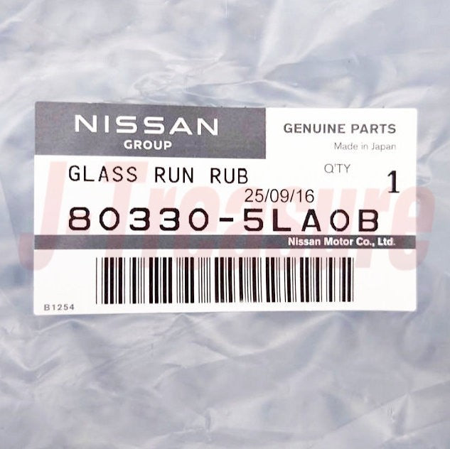NISSAN NV200 M20 Genuine Front Door Glass Run Rubber RH & LH Set OEM