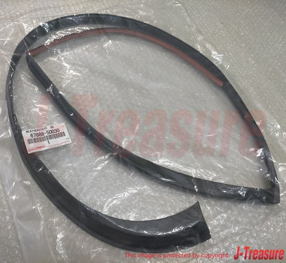 LEXUS LS430 UCF30 '01-06 Genuine Rear Door Weatherstrip No.2 LH 67888-50030 OEM
