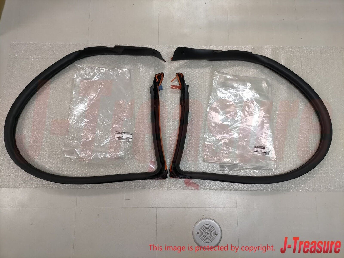 NISSAN INFINITI G37 2008-2013 Genuine Body Side Weatherstrip RH & LH Set OEM