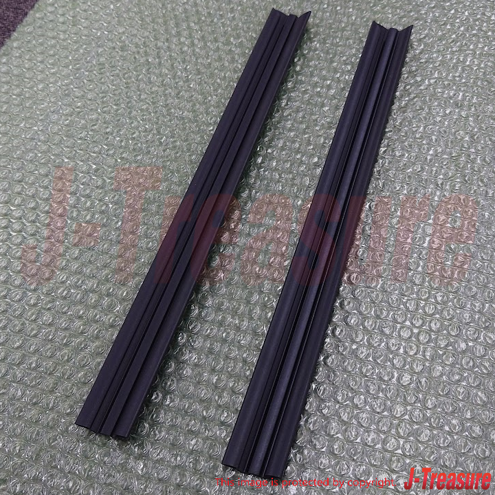 TOYOTA LEVIN TRUENO AE86 Genuine Front Door Glass Run RH & LH 68143-12070 x2 OEM