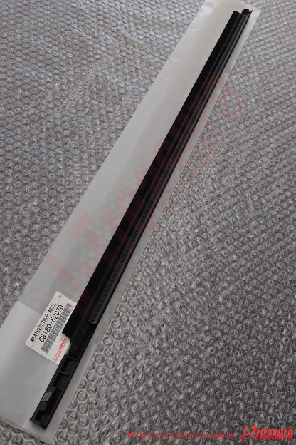 TOYOTA SCION xA NCP61 04-06 Genuine Rear Door Glass Outer Weatherstrip Right OEM