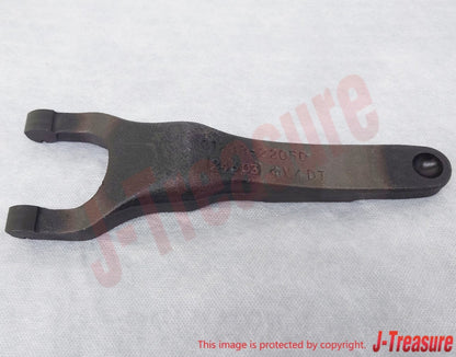 TOYOTA W58 Transmission Genuine Clutch Release Fork SUPRA JZA80 5MT 2JZ-GE OEM