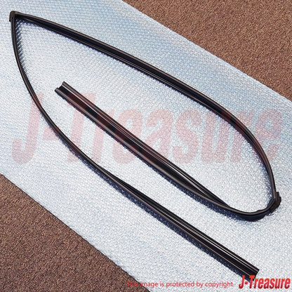 TOYOTA LAND CRUISER UZJ100 '98-07 Genuine Front Door Glass Run LH 68151-60032
