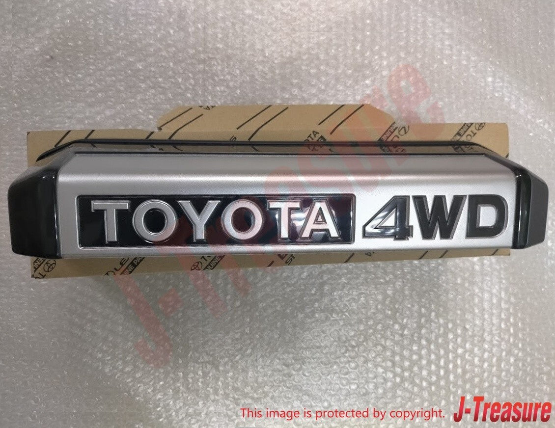 TOYOTA LAND CRUISER 70 Series Genuine License Plate Lamp Cover 81276-90K02 OEM