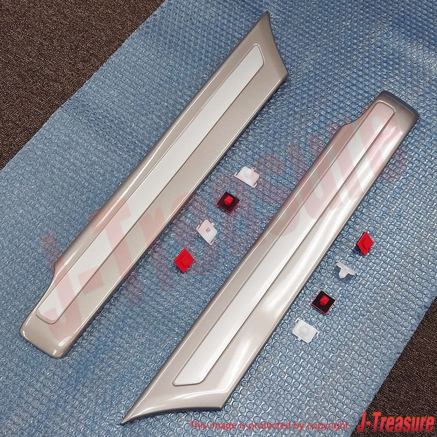 TOYOTA LAND CRUISER UZJ100 98-04 Genuine Quarter Outside Moulding RH & LH Set
