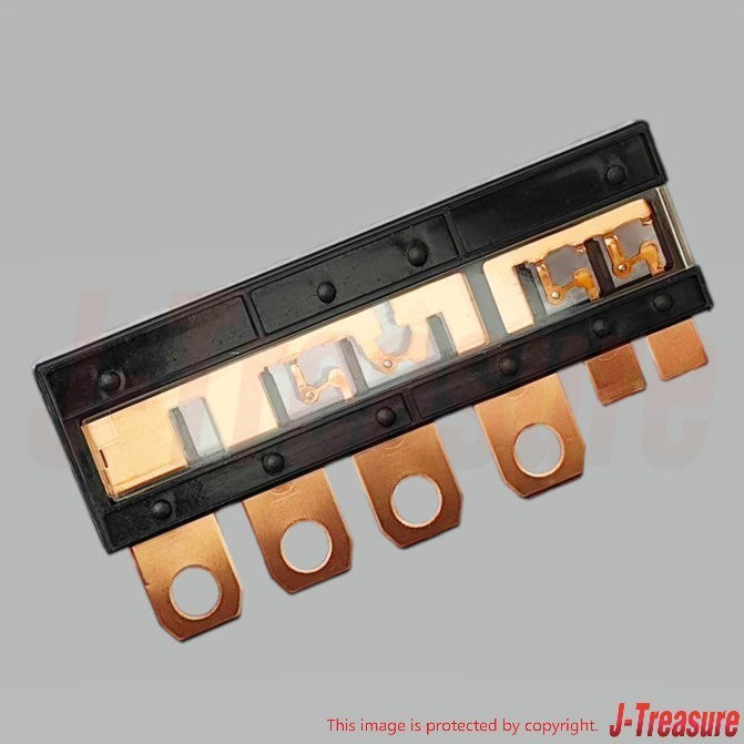 TOYOTA CAMRY (HYBRID) AXVH7# '18-24 Genuine Fusible Link Block Assy 82620-33140