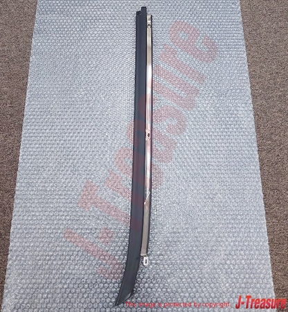TOYOTA LEVIN TRUENO AE86 Genuine Windowshield Outside Molding Upper RH LH OEM