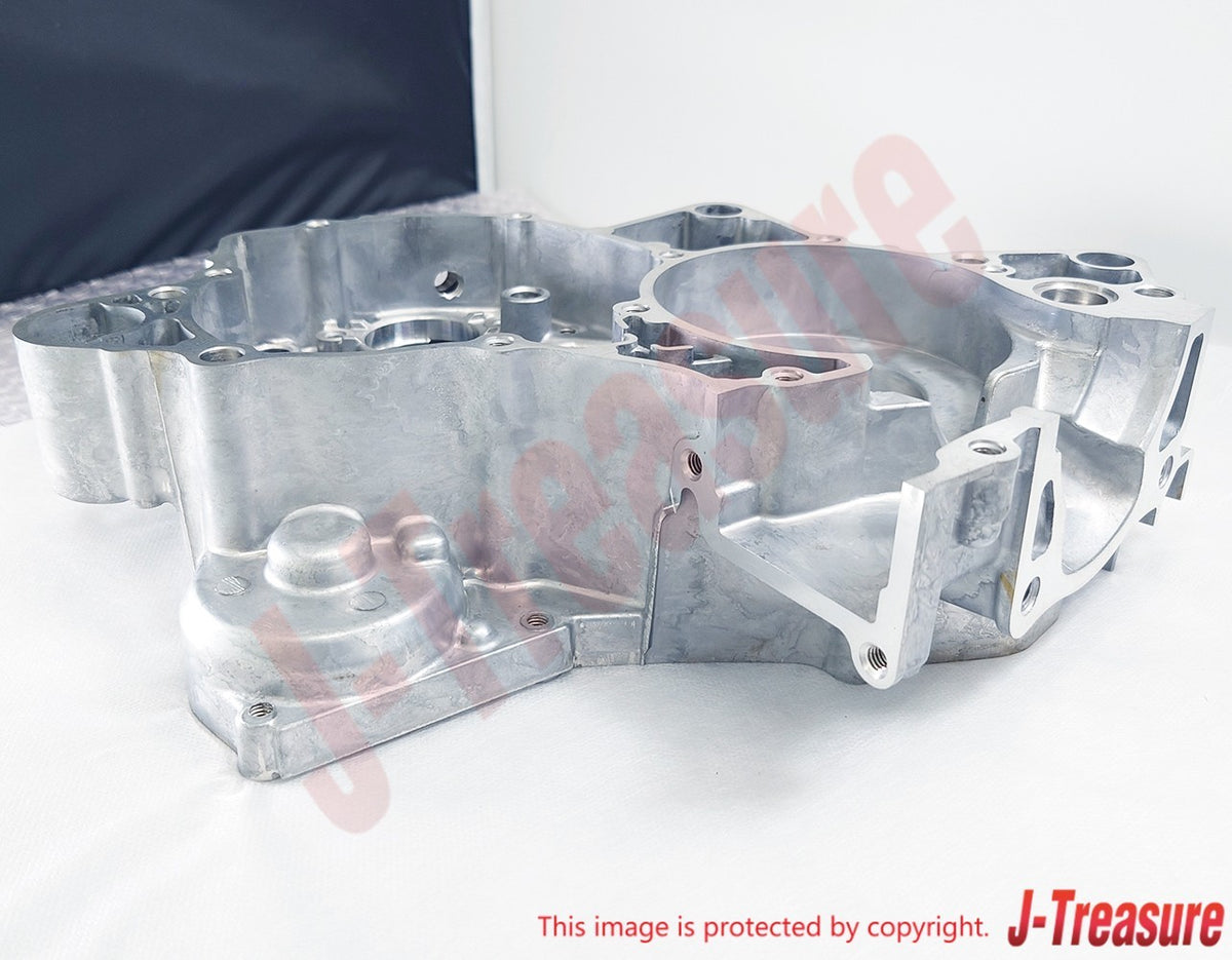 YAMAHA YZ125 '22-26 YZ125X '23-26 Genuine Crankcase No.2 B4X-15121-00-00 OEM