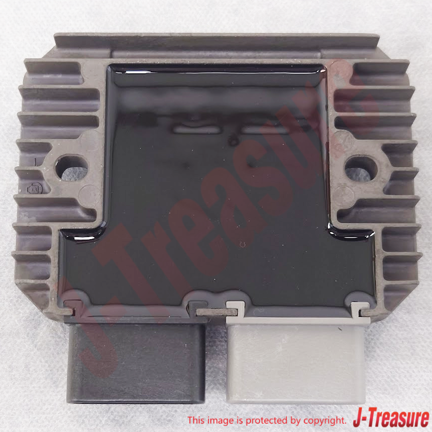 KAWASAKI NINJA ZX-6R ZX600 09-12 Genuine Voltage Regulator 21066-0731 OEM