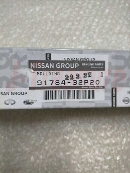 NISSAN 300ZX Z32 90-96 T-Top 2+2 Genuine Drip Molding T-Top Center RH & LH OEM