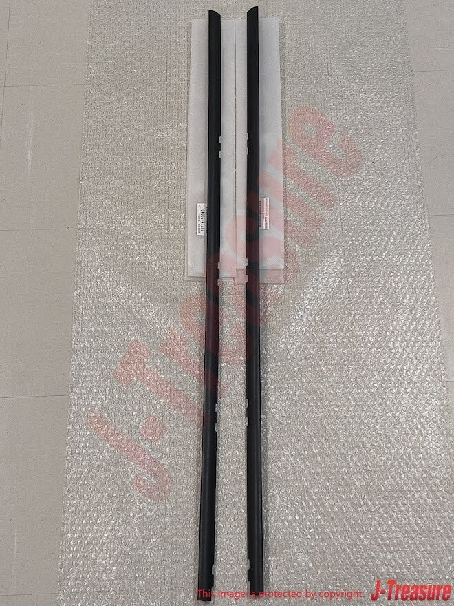 TOYOTA CELSIOR LEXUS LS430 UCF30 01-06 Front Door Outside Lower Moulding Set OEM