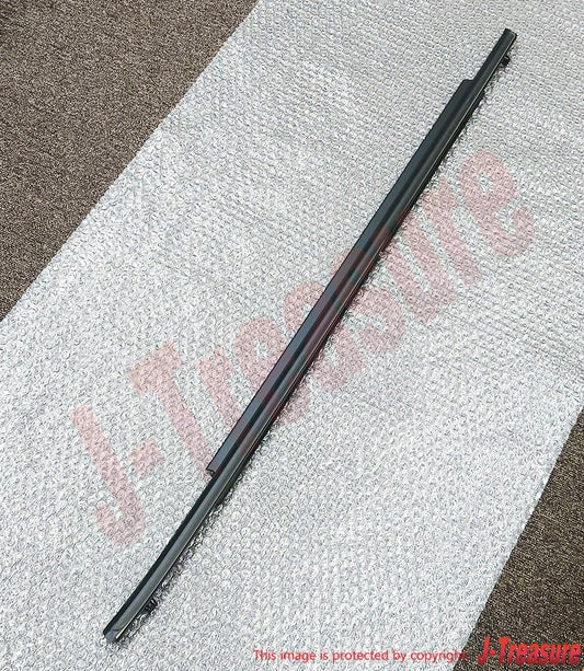 MAZDA CX-5 KF 2017-2024 Genuine Rear Door Beltline Molding RH KB7W-50-660C OEM
