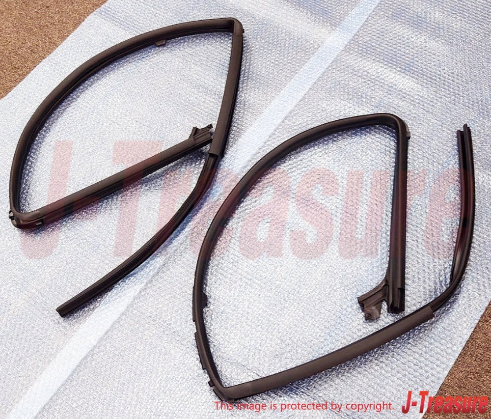 NISSAN NV200 M20 Genuine Front Door Glass Run Rubber RH & LH Set OEM