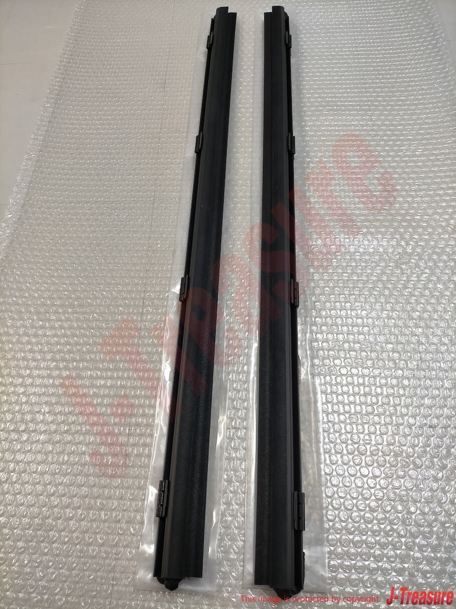 TOYOTA LAND CRUISER LX570 Genuine Front Door Glass Inner Weatherstrip RH LH Set