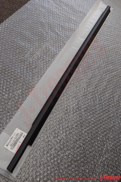 TOYOTA SCION xA NCP61 04-06 Genuine Fr/R Door Glass Outer Weatherstrip RH LH Set