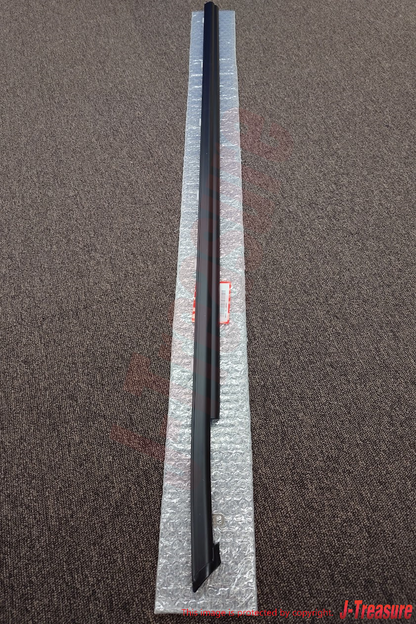 HONDA CIVIC EF9 1988-1989 Genuine Front Door Window Molding Right & Left Set OEM