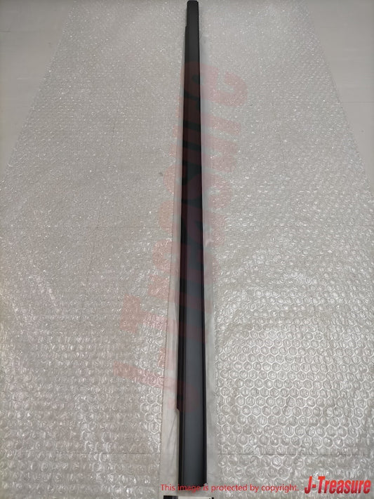 MITSUBISHI LANCER Evolution 7/8/9 Genuine F/Door Window Belt Line Moulding RH