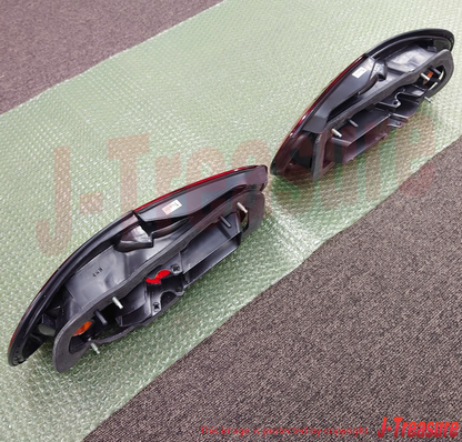 MAZDA MX-5 MIATA NA 90-97 Genuine Rear Combination Lens & Body RH & LH Set OEM