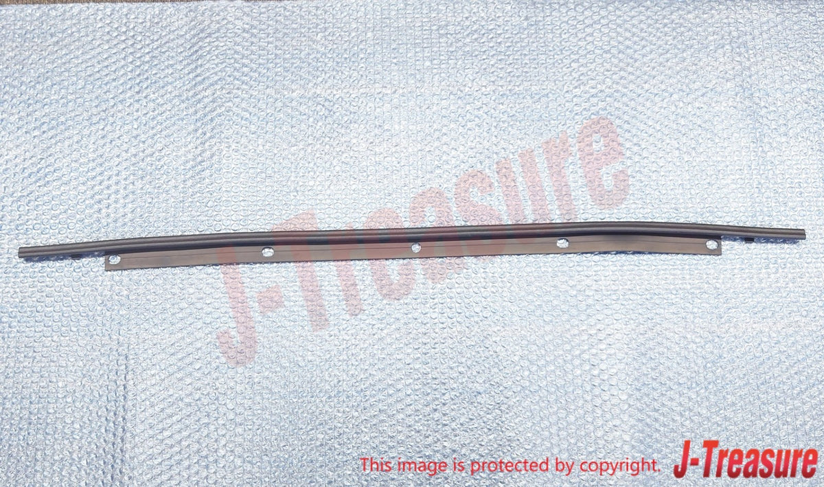 HONDA S2000 AP1 AP2 '00-09 Genuine Front Bumper Upper Stiffener & Seal Set OEM