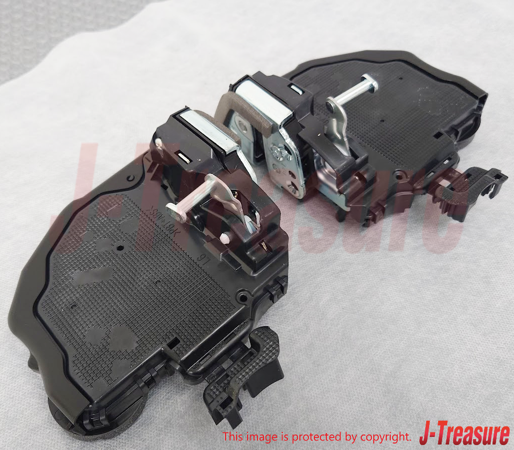 TOYOTA LEXUS Genuine Door Lock Actuator Assy Rear W/Motor Right & Left Set OEM