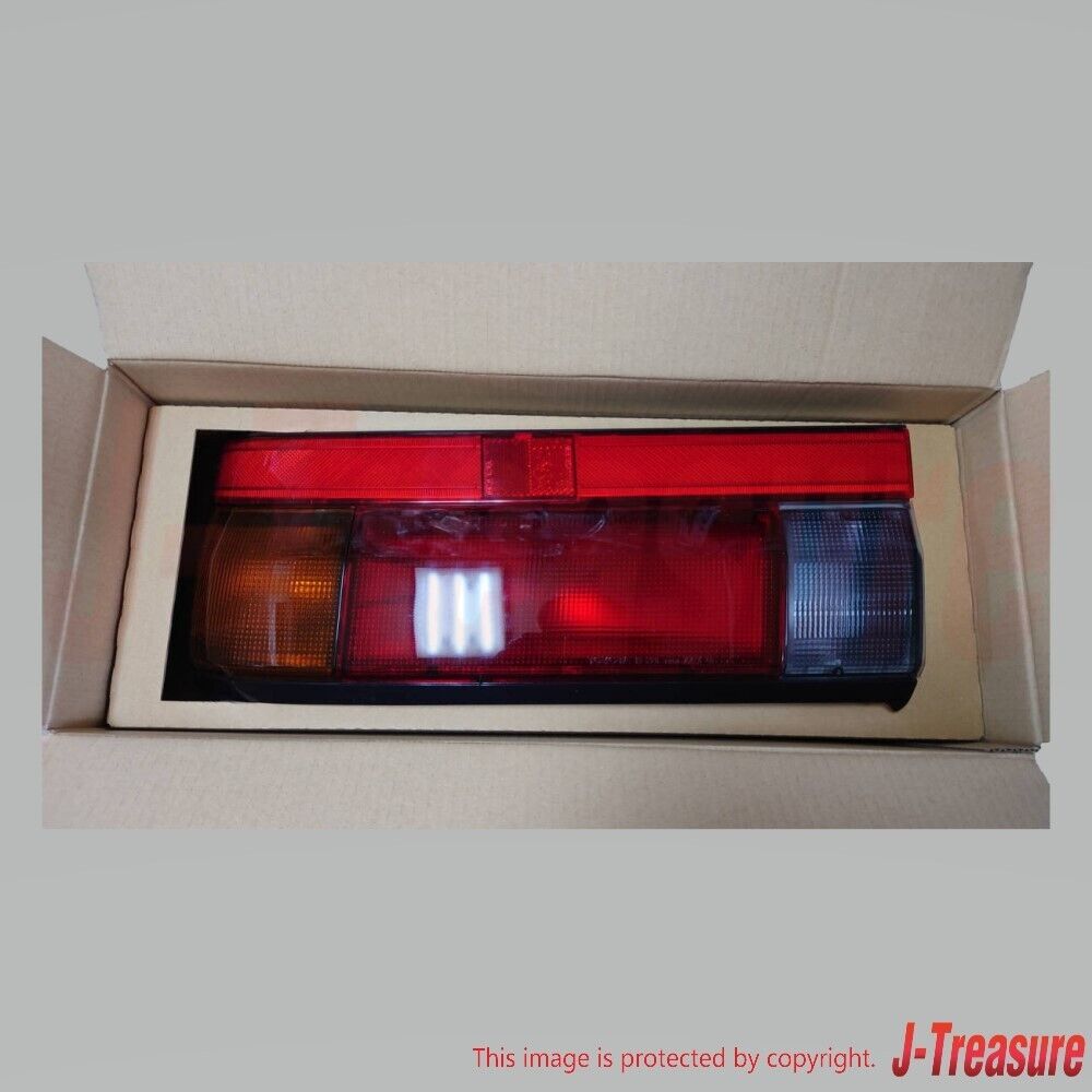 TOYOTA TRUENO AE86 85-87 Genuine Rear Combination Lamp Lens RH LH Set Late Model