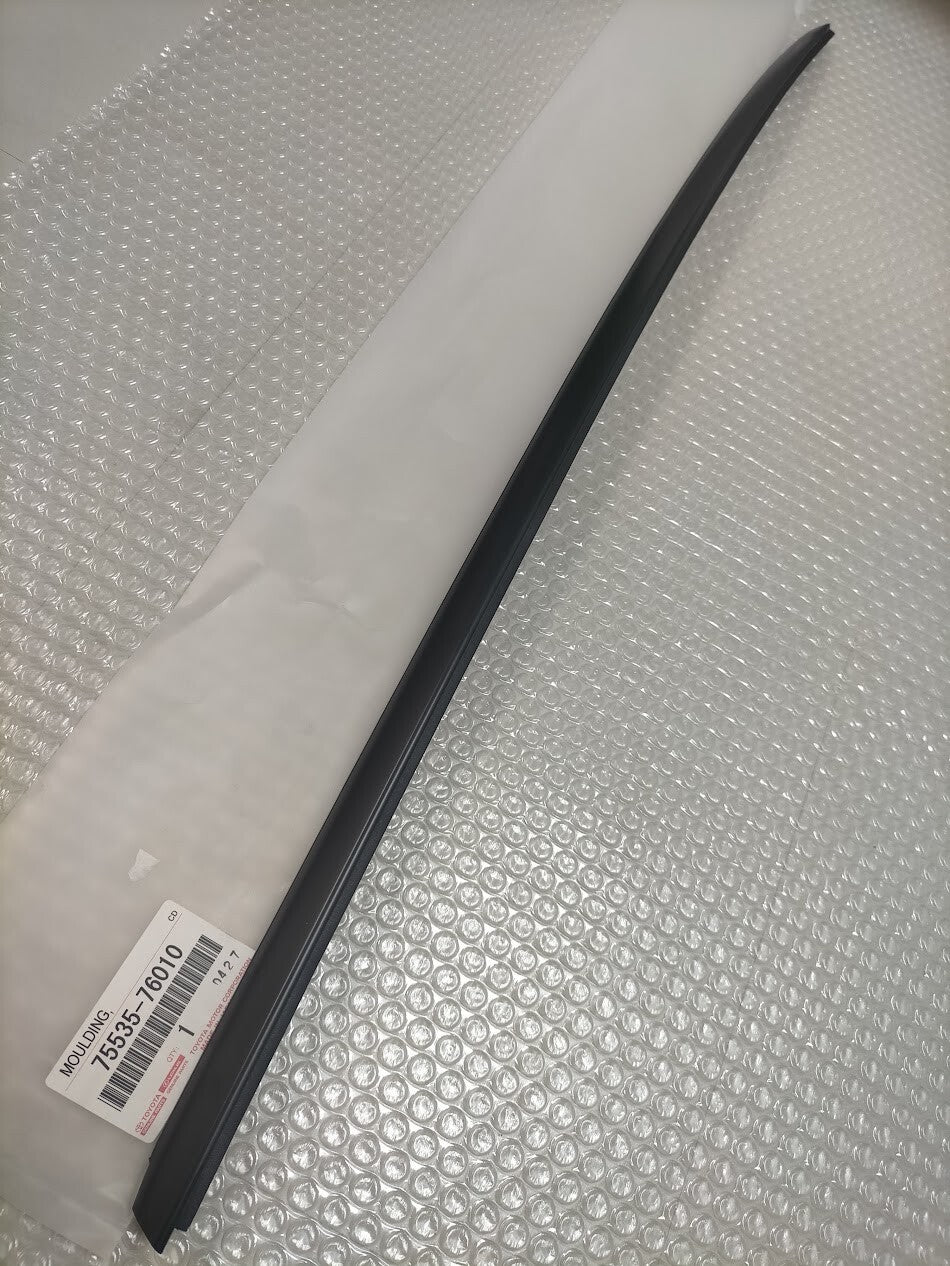 LEXUS CT200h ZWA10 11-17 Genuine Outside Windshield Moulding RH 75535-76010 OEM